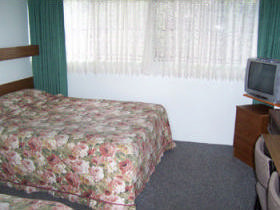 Midvalley  Motel Pic 1 - MIDVALLEY MOTEL