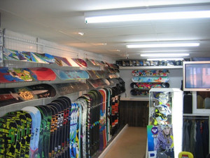 OZ EXTREME Geelong Pic 2 - snowboards geelong vic