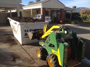 U Kanga Do It-Adelaide Dingo Digger Hire Pic 2 - kanga loader