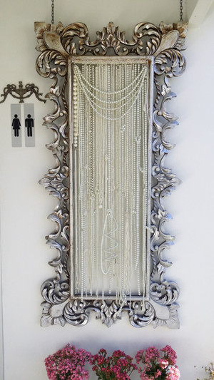 Teavine House Pic 3 - Hanging pearls in a frame Nice