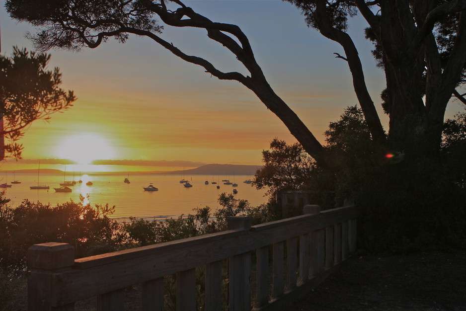 Whitecliffs to Camerons Bight Foreshore Reserve Pic 1 - Beautiful sunsets