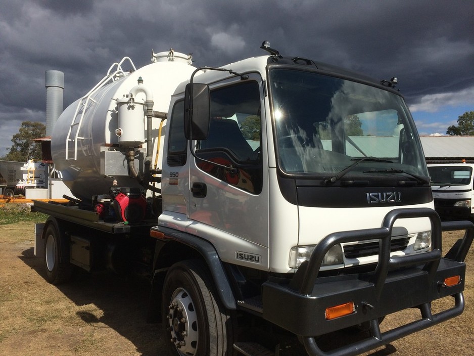 Geographe Liquid Waste Pic 1 - Our 7500L tank is ready to assist with your septic and grease trap removal requirements