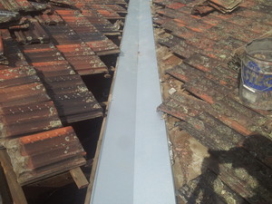 DryaZ Roof Tiling and Restoration Pic 2 - new valley