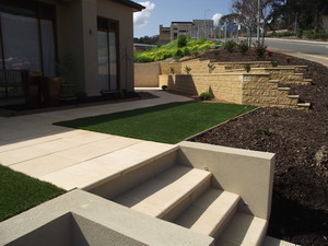 Outdoor Oasis Paving & Landscaping Pic 3