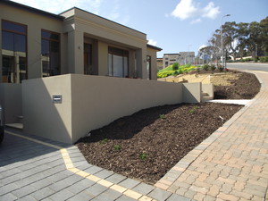 Outdoor Oasis Paving & Landscaping Pic 2