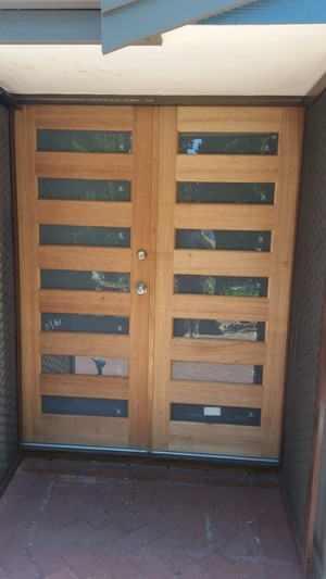 door-fit Pic 4 - DOUBLE HARDWOOD ENTRANCE DOORS