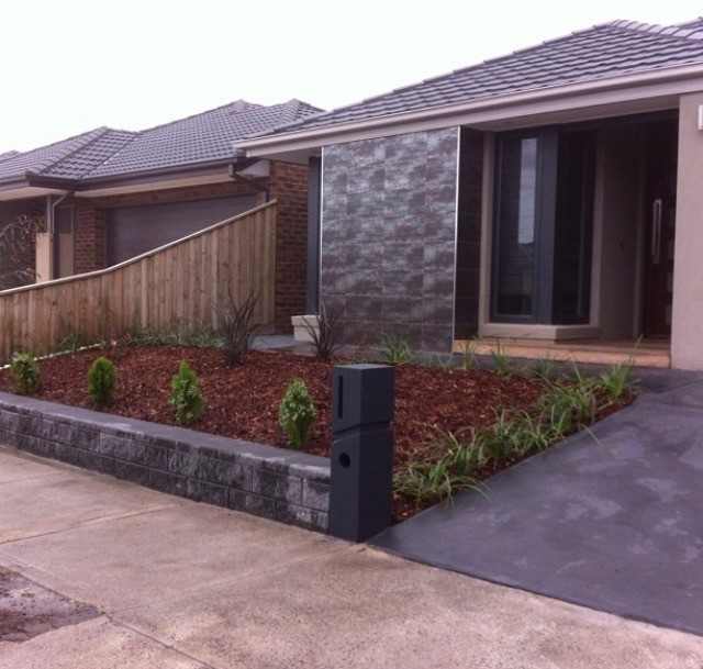 Mineo Landscapes & Garden Maintenance Pic 1 - Lalor Front Landscape