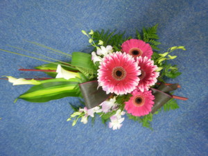 Flowertechnics Pic 4 - Sympathy flowers are always made with your feelings in mind