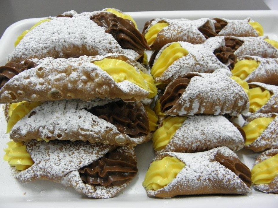 Pasticceria Reggina Pic 1 - BEST CANNOLI IN TOWN