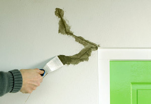 Express Painting Pic 5 - Repairing a structural wall crack with builders bog