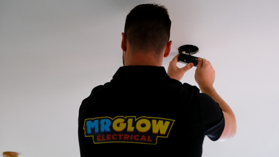 Mr Glow Electricians Pic 1