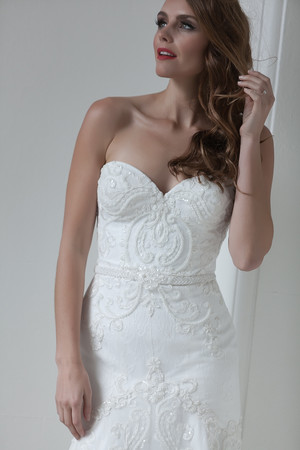 Lookbook Bride Pic 3