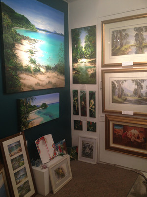 Village Gallery Palm Cove Pic 3 - Great options at the gallery