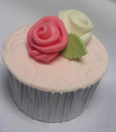 About My Cakes & Sugar Art Pic 1 - roese cup cakes