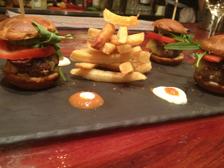 Qualia Lounge Pic 1 - Sliders with thrice cooked chips earl grey ketchup and truffle aioli