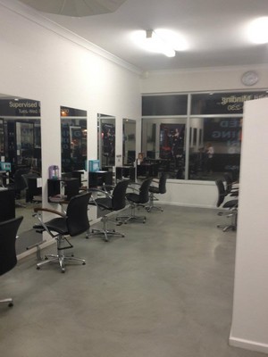 Rawsynergy Pic 3 - Hair stations