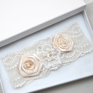 The Wedding Garter Pic 5 - stretch lace rose garter