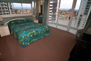 Surfers Mayfair Pic 2 - Masters Bedroom