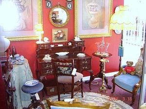 Antique Emporium Pic 3