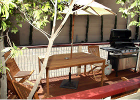 Riverboat Lodge Motor Inn Pic 1 - BBQ area