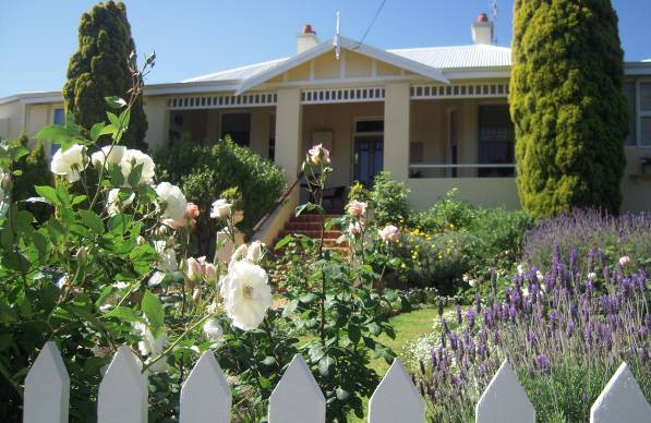 Dunmoylen House Pic 1 - Dunmoylen House Bed and Breakfast