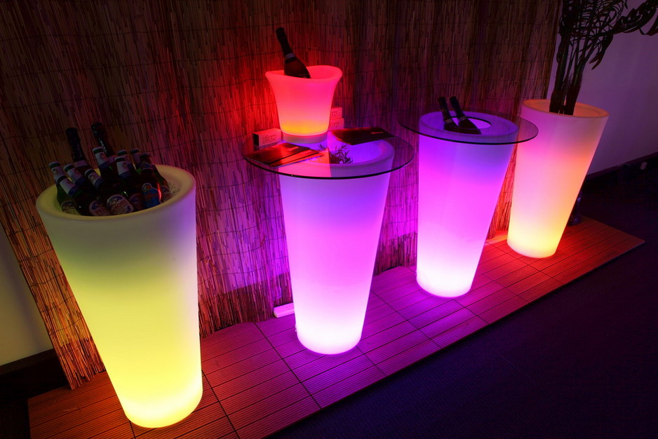 LED Glow illumination Pic 1 - LED Glow plant pots also double as ice buckets to keep your drinks chilled