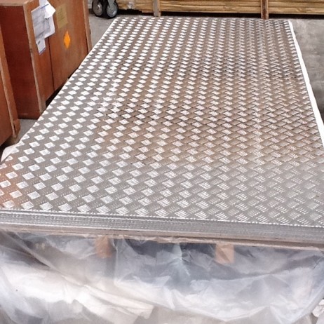 Aussie Aluminium Pic 1 - CHECKER PLATE