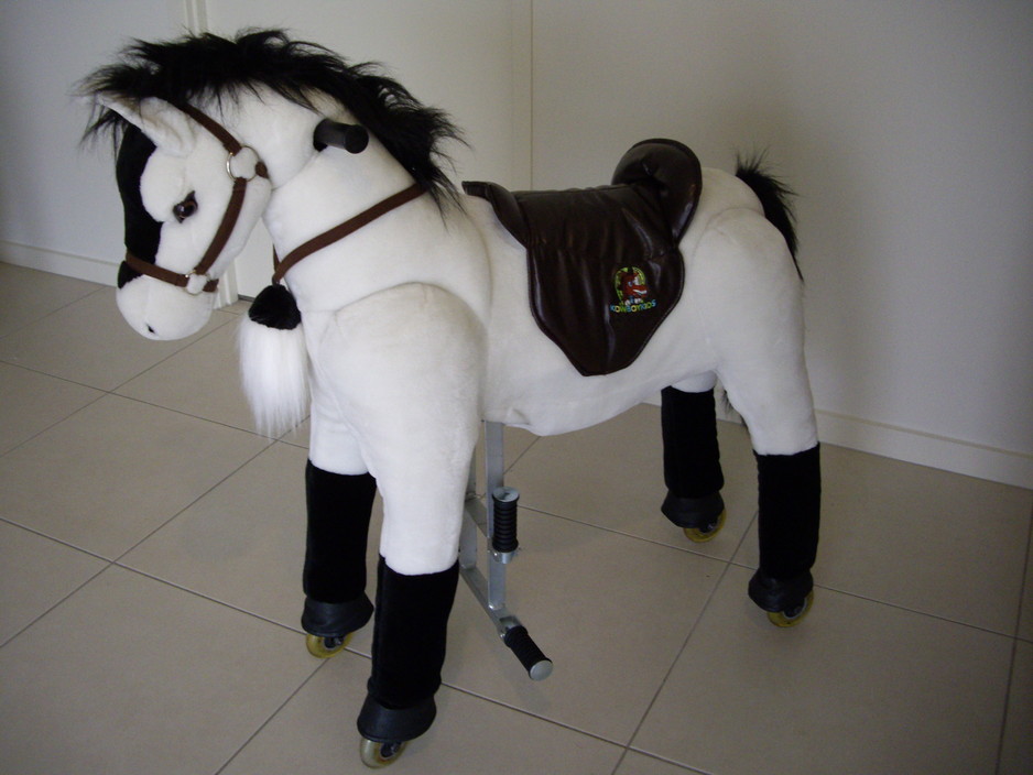 Kowboykids Pic 1 - White Medium Ride on Toy Horse