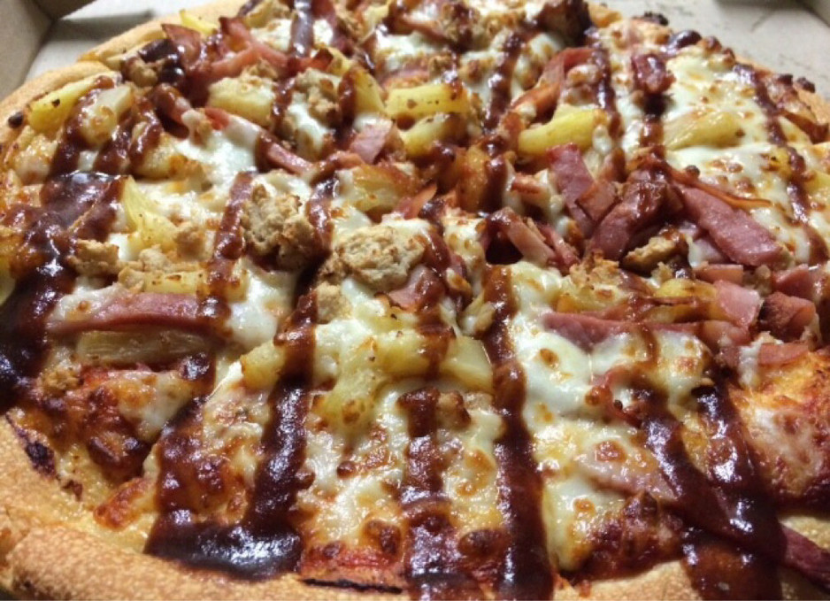 Domino's Pizza Pic 1 - Chicken Hawaiian Pizza