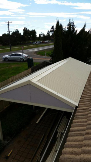 Onsite Plumbing & Maintenance Pic 5 - New colorbond roofridge capping an flashing for carport