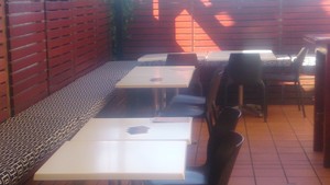 Kirribilli Hotel Pic 2 - The Outdoor Deck