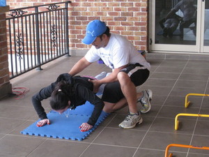 EFFECTIVE MOMENTUM FITNESS Pic 4 - Beginner push up demo