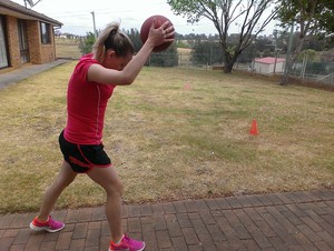 EFFECTIVE MOMENTUM FITNESS Pic 5 - One on one medball exercise