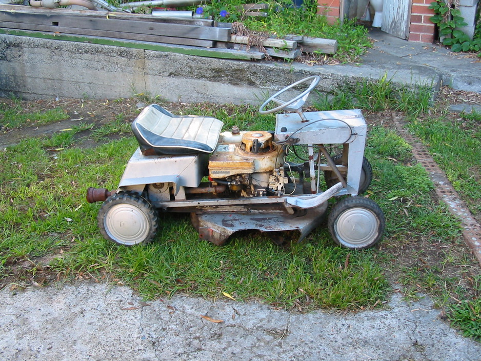 The shop entrance mowers