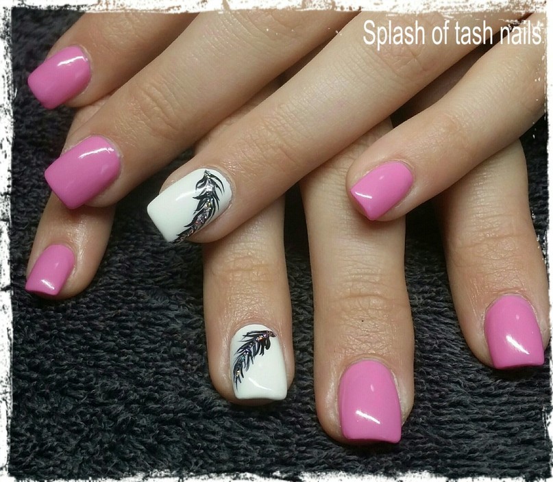 Splash of Tash Nails Pic 1