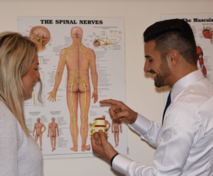 Wellbeing Chiropractic Cranbourne Pic 3 - Chiropractor explain injury