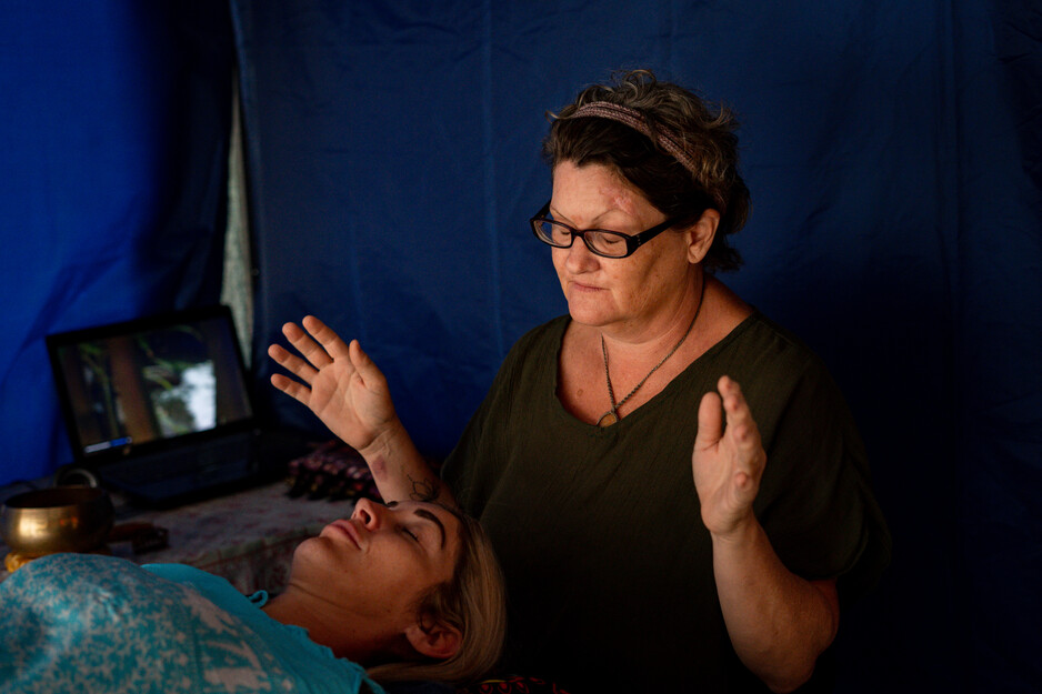 ShearGold Massage & Reiki Bundaberg Pic 1 - Reiki healing energy can be hands on and also can be sent distantly whilst you are at your home