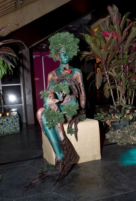 Human Statue Bodyart Pic 1 - Tree human statue