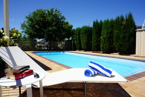 Horatio Motel - Mudgee Pic 3 - Poolside The Horatio