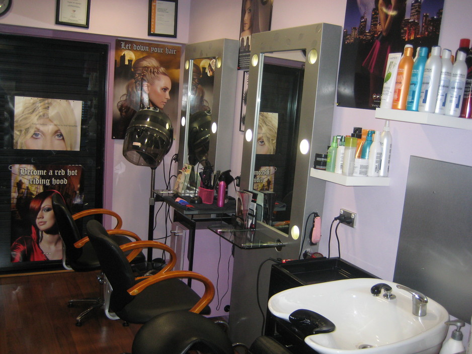 Lula's Hair & Beauty Studio Pic 1