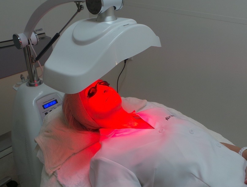 Skin Bizz Pic 1 - LED light therapy