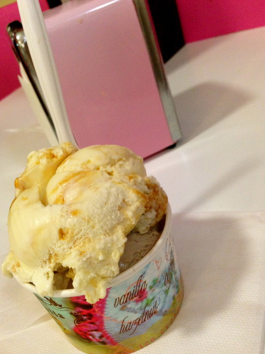 Annies Old Fashioned Ice Cream Parlour Pic 1 - Sofala Gold vanilla icecream with golden nuggets of honeycomb