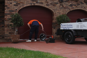 Top Notch Plumbing and Drainage Solutions Pic 3 - Unblocking drain using Jetter