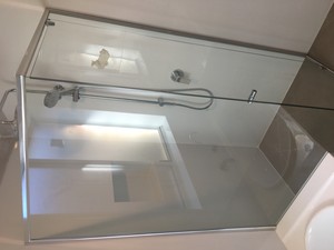 Freshwater Glass Pic 4 - Frameless toughened glass panel