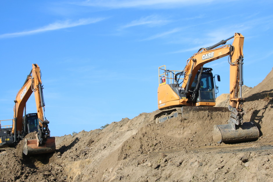 Hervey Bay Machine Hire Pic 1