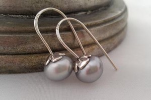 Georgina Dunn Jewellery Pic 3 - Sterling silver flower freshwater pearl earrings