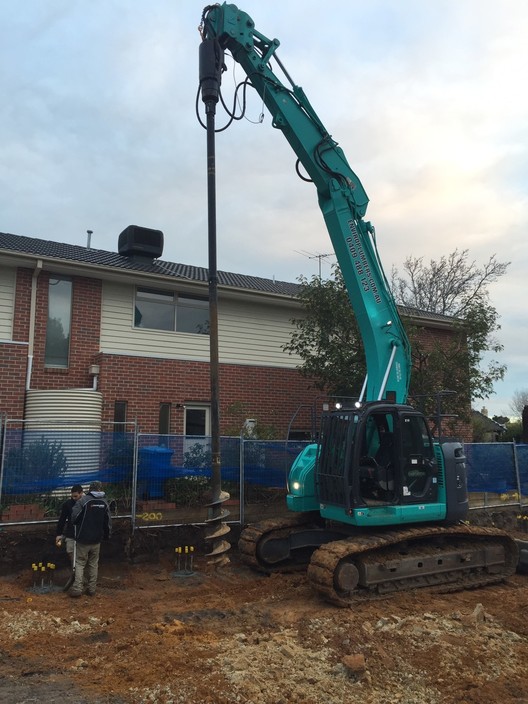 Australian Environmental Plumbing & Drainage Pic 1 - 25 ton excavator down to 11meter pilling drill depths