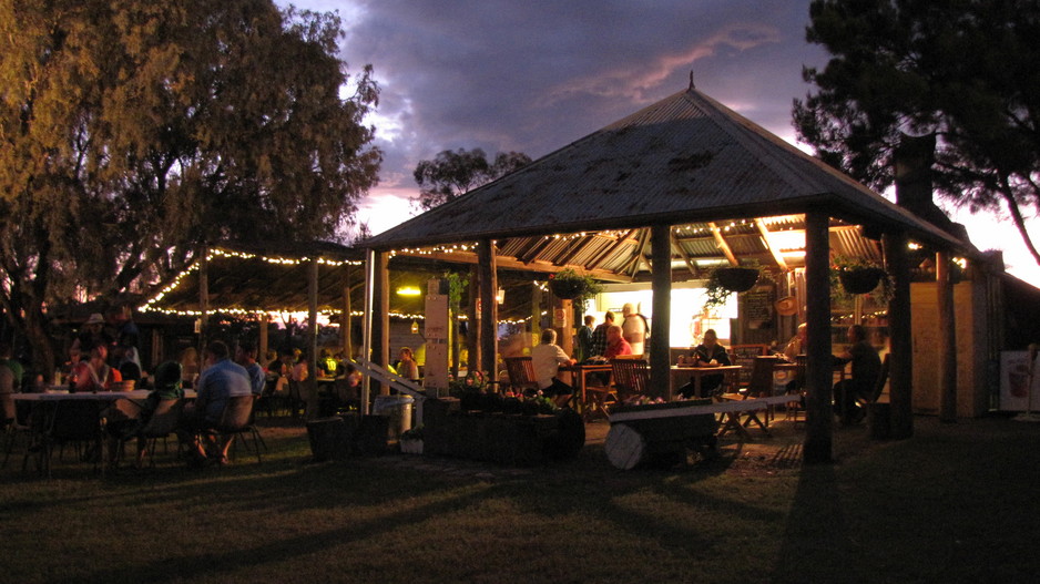 Jondaryan Woolshed Bush Caravan Park Pic 2