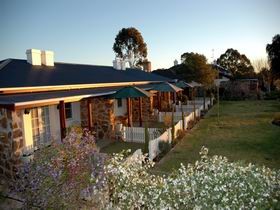 Magnum Houseboats Pic 1 - Paringa House BB Stone Cottages Paringa Riverland South Australia