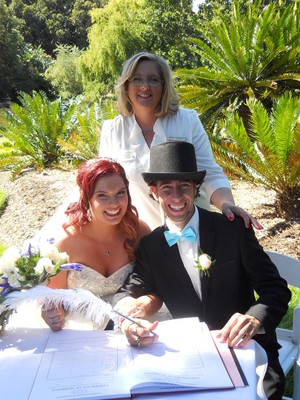 Mrs Lindsey Kruise - Civil Marriage Celebrant Pic 2 - Botanical Gardens Adelaide